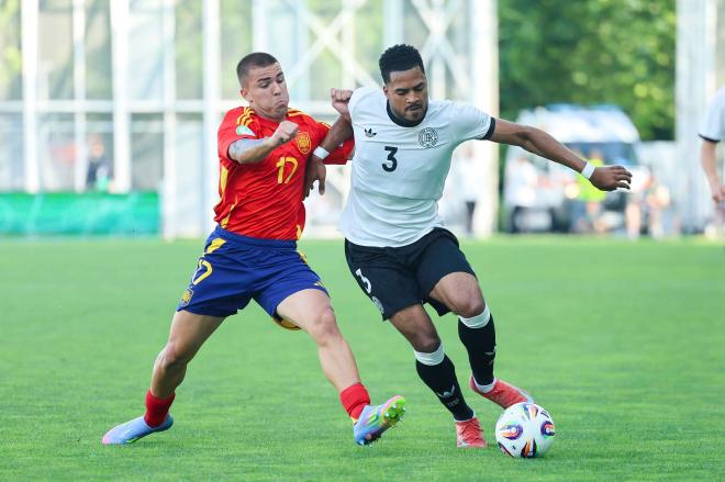Pablo García, en la semifinal del Europeo sub 19 (Foto: Cordon Press).