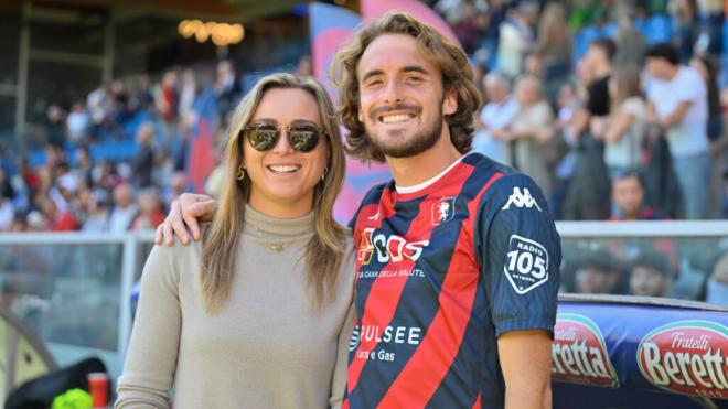 Paula Badosa y Tsitsipas en un partido (Cordon Press)