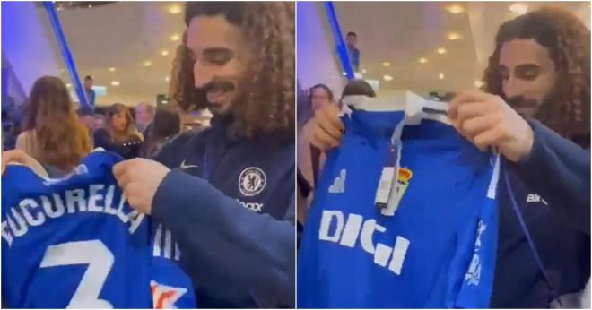 Marc Cucurella, con la camiseta del Real Oviedo.