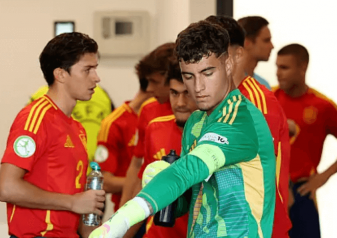Raúl Jiménez con la sub 19