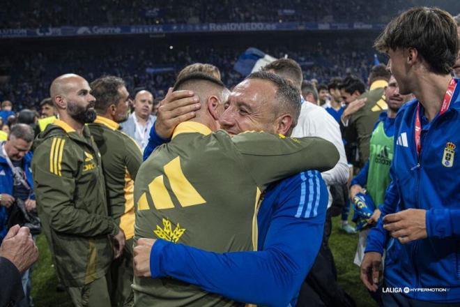 Santi Cazorla, tras el ascenso del Real Oviedo (Foto: LaLiga).