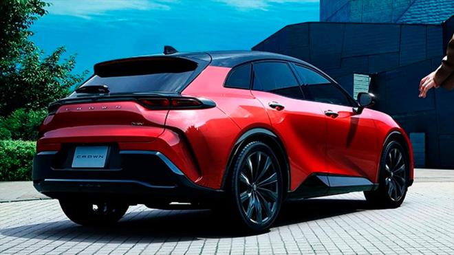 Toyota Crown Sport