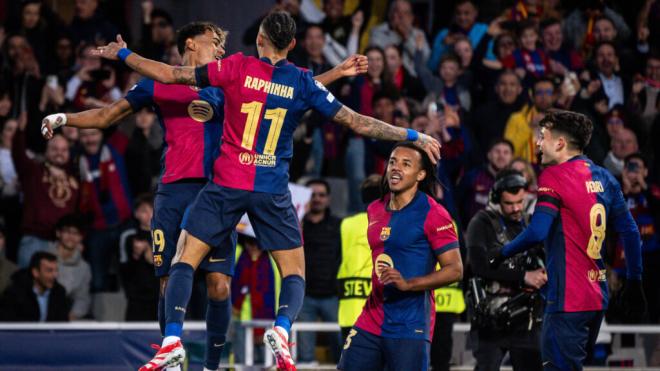 Jugadores del FC Barcelona celebrando un gol (Cordon Press)