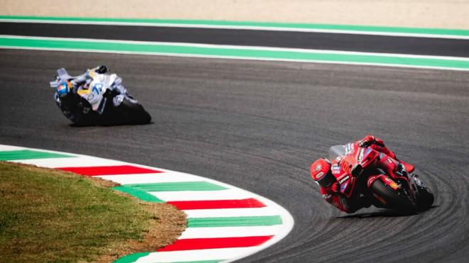 Álex y Marc Márquez, durante el Gran Premio de Italia (Foto: @marcmarquez93).