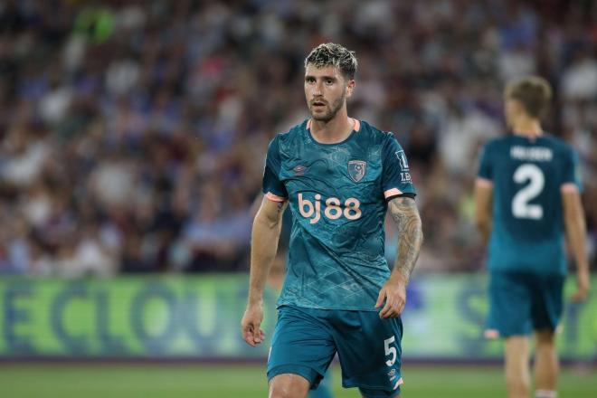 Marcos Senesi en un encuentro con el Bournemouth. (Foto: Cordon Press)