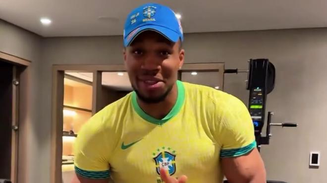 Antetokoumpo con la camiseta de Vinicius Jr (Fuente: redes sociales)