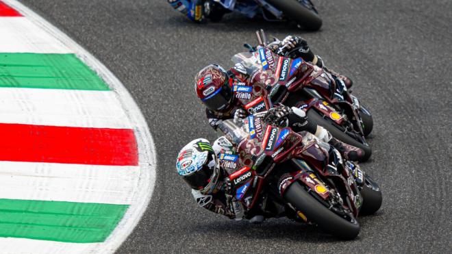 Pecco Bagnaia y Marc Márquez, en el Gran Premio de Italia (Foto: Ducati).
