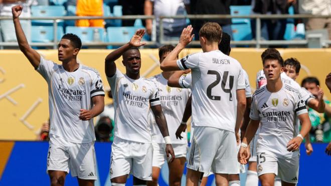 Los jugadores del Real Madrid celebrando contra el Pachuca (Fuente: EFE)