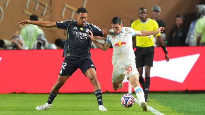 Alexander-Arnold durante el partido contra el Salzburgo (Fuente: Cordon Press)