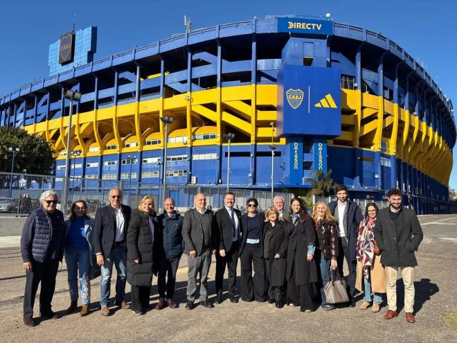 Una delegación de la Comunidad de Madrid en la Bombonera (Europa Press)