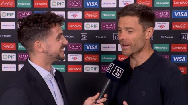 Xabi Alonso desvela que se queda con el taconazo de Guti a la pisadita de Vinicius (captura DAZN).