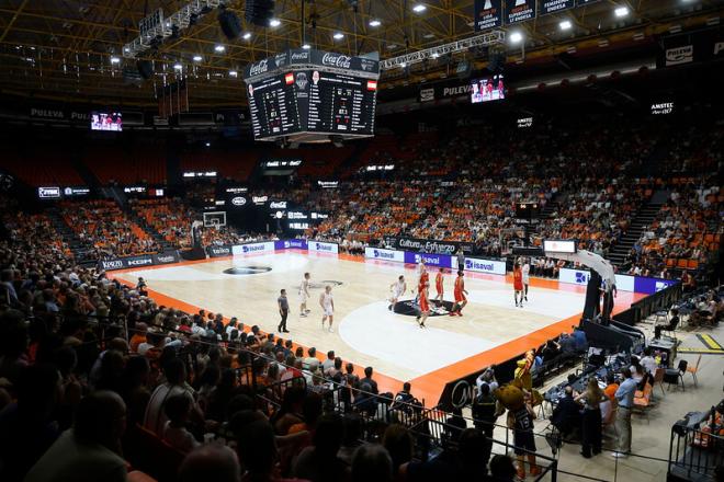 Adiós del Valencia Basket a la Fonteta (Fotos: Miguel Ángel Polo)