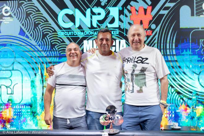 Carlos García campeón del CNP Winamax Murcia 2025 entre Pedro Larred y Ángel Blanco
