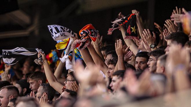 Una imagen de la grada de animación del Valencia CF