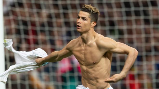 Cristiano Ronaldo celebrando el penalti marcado a la Juventus en 2018 (Cordon Press)