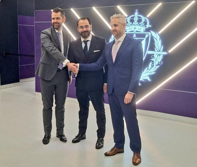 Gabriel Solares, Víctor Orta y Enrique Uruñuela en la presentación de la nueva propiedad