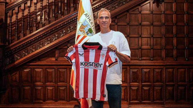 Javi Lerga, nuevo entrenador del primer equipo femenino del Athletic Club.