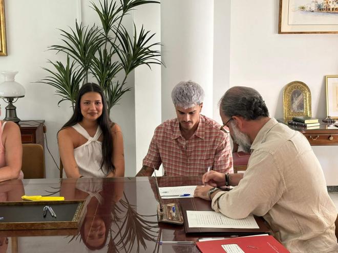 Juan Cruz y Beatriz Sierra se casan en Utrera. (Foto: cedida a ElDesmarque)