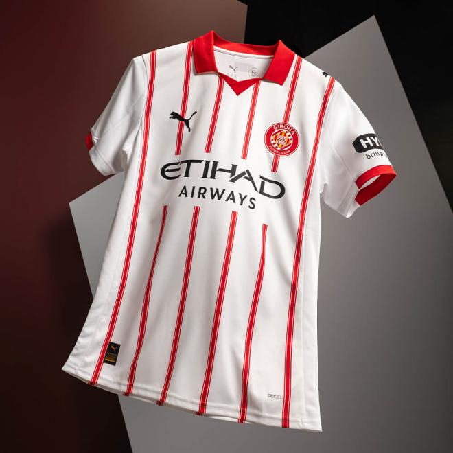 Presentada la camiseta local del Girona 25/26.