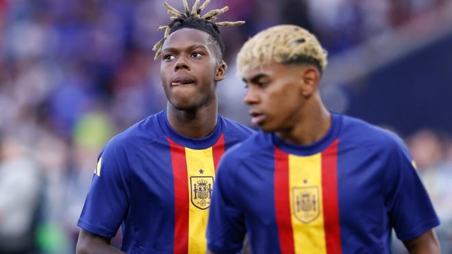 Nico Williams y Lamine Yamal en un calentamiento con la Selección (Foto: Europa Press)