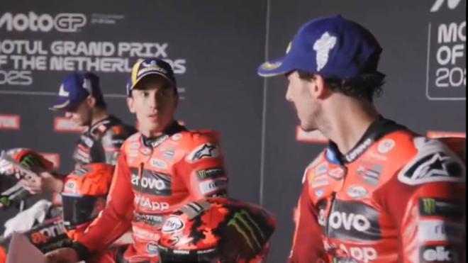 Marc Márquez y Pecco Bagnaia, tras el Gran Premio de Assen (Foto: MotoGP).