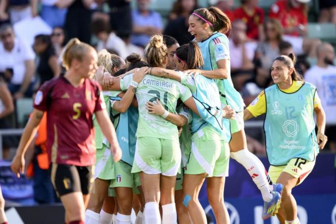 Italia celebra su victoria ante Bélgica en la Euro Femenina 2025 (Foto: EFE).