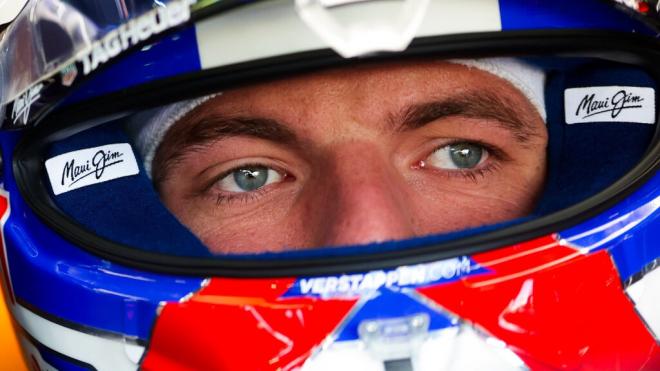 Max Verstappen, durante los primeros libres del Gran Premio de Silverstone (Foto: Red Bull).