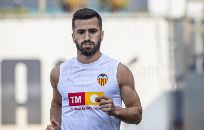 Gayà suele trabajar en Paterna hasta en los días libres (Foto: Valencia CF)