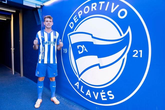 Pablo Ibáñez, presentado con el Deportivo Alavés (Foto: DA).