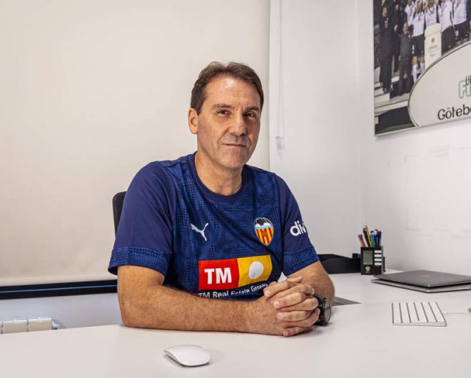 Pruebas médicas del Valencia CF con el doctor Pedro López a la cabeza