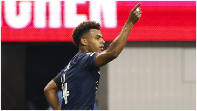 Doué celebrando el gol ante el Bayern de Múnich en cuartos del Mundial de Clubes. (Foto: EFE)