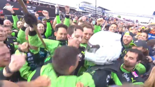 Nico Hülkemberg, celebrando el podio del Gran Premio de Silverstone (Foto: F1).