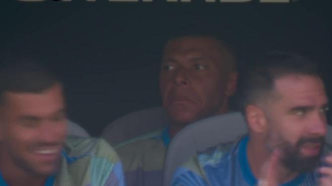 Mbappé reaccionando a una acción de Fran García