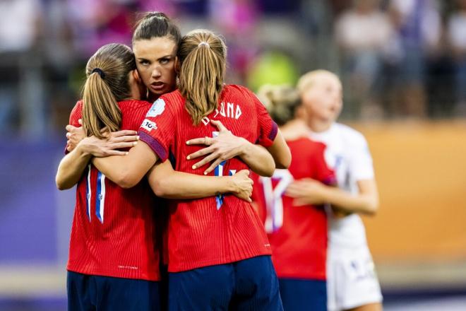 Noruega celebra su victoria ante Finlandia en la Euro Femenina 2025 (Foto: EFE).