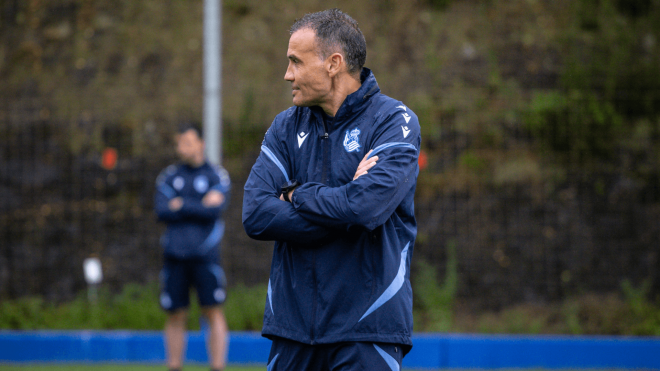 Sergio Francisco dirige una sesión de la Real Sociedad (Foto: RS).