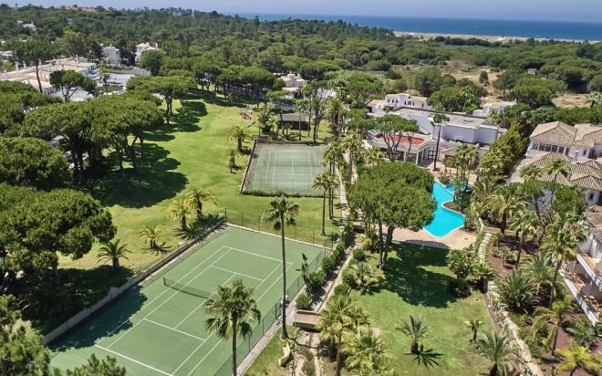 Instalaciones del Ria Park Hotel, 'casa' del Betis en Vale do Lobo.