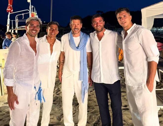 Fabrizio Romano y la familia Simeone (Instagram)