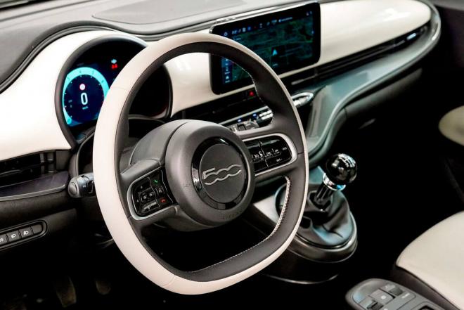 Fiat 500 híbrido 2026