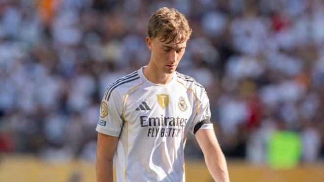 Dean Huijsen, expulsado contra el Borussia Dortmund (Fuente: Cordon Press)