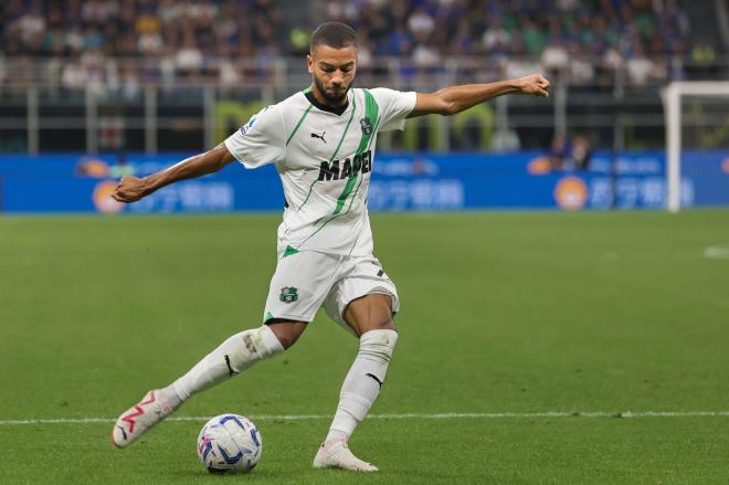 Jeremy Toljan, en un partido con el Sassuolo (Foto: Cordon Press).