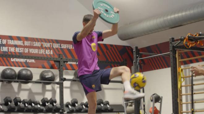 Joan García entrenando con el FC Barcelona (Fuente: FCB)