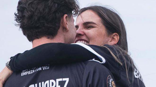 Julián Álvarez y Emilia Ferrero, en el gender reveal (Instagram)