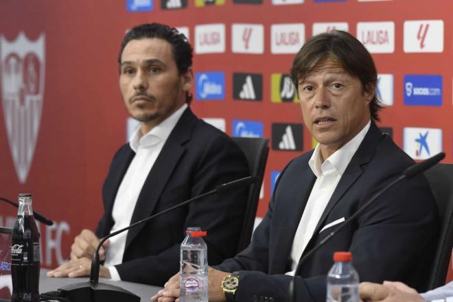 Matías Almeyda, en su presentación como sevillista. (Foto: Kiko Hurtado)