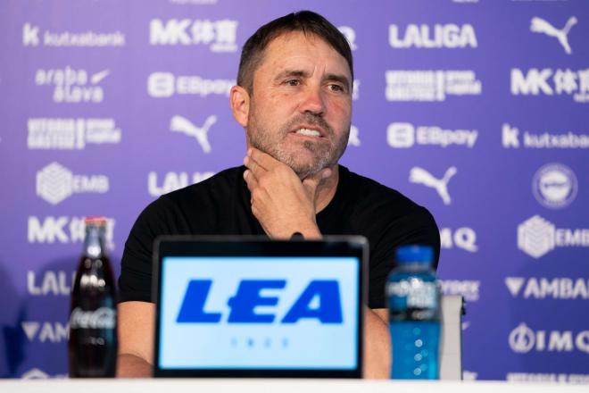 Coudet, tras renovar con el Alavés (Foto: Deportivo Alavés).