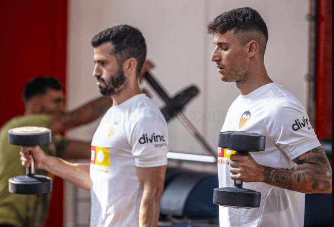 Gayà y Dani Raba en Paterna (Foto: Valencia CF)