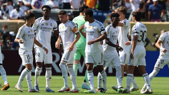 Los jugadores del Real Madrid antes del partido contra el Borussia Dortmund (Fuente: Cordon Press)