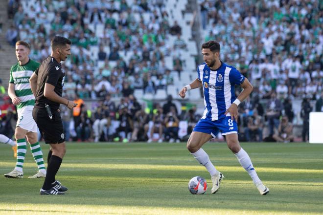 Marko Grujic, durante un partido con el Oporto (Foto: Cordon Press).