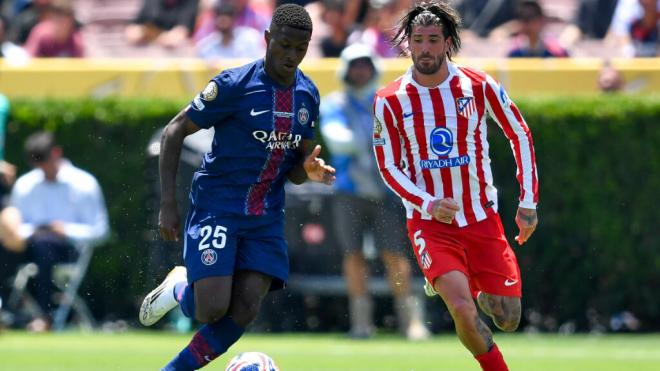 Nuno Mendes ante Rodrigo de Paul en el PSG-Atlético del Mundial de Clubes (Cordon Press)