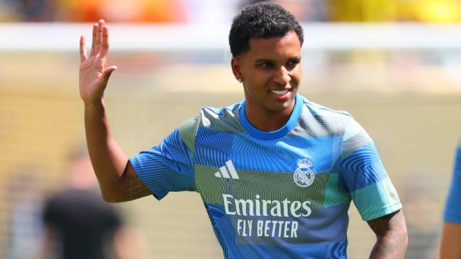 Rodrygo Goes, en el calentamiento del PSG - Real Madrid (Foto: Cordon Press)