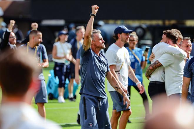 Luis Enrique celebra el triunfo del PSG ante el Real Madrid (Foto: Cordon Press).